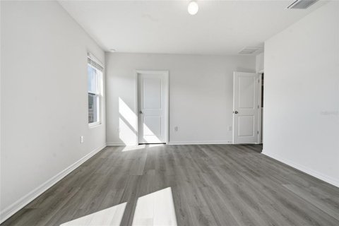 House in Wesley Chapel, Florida 4 bedrooms, 209.96 sq.m. № 2216888 - photo 25