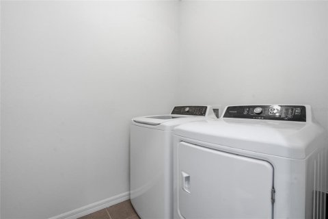 House in Wesley Chapel, Florida 4 bedrooms, 209.96 sq.m. № 2216888 - photo 21