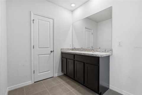 House in Wesley Chapel, Florida 4 bedrooms, 209.96 sq.m. № 2216888 - photo 27