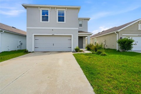 House in Wesley Chapel, Florida 4 bedrooms, 209.96 sq.m. № 2216888 - photo 2