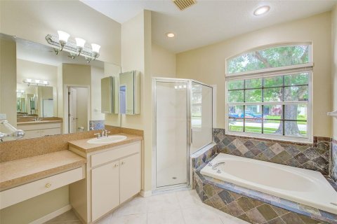 Villa ou maison à vendre à Wesley Chapel, Floride: 4 chambres, 209.49 m2 № 1778164 - photo 19