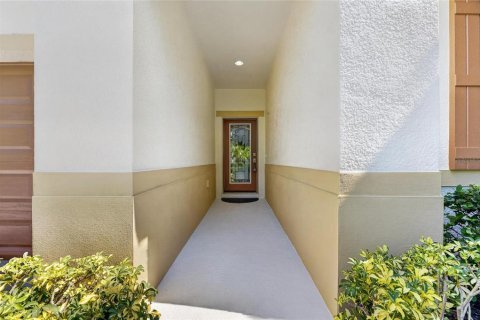 Villa ou maison à vendre à Apollo Beach, Floride: 4 chambres, 186.45 m2 № 2147571 - photo 6
