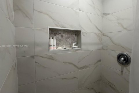 Villa ou maison à louer à Miami, Floride № 2026180 - photo 7