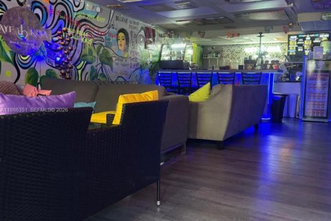 Купить коммерческую недвижимость в Норт-Майами-Бич, Флорида № 2044898 - фото 17