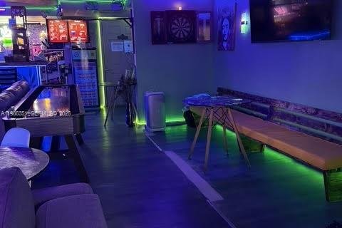 Купить коммерческую недвижимость в Норт-Майами-Бич, Флорида № 2044898 - фото 13