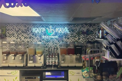 Купить коммерческую недвижимость в Норт-Майами-Бич, Флорида № 2044898 - фото 16