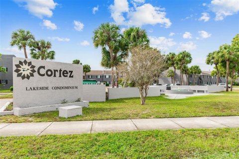 Condominio en alquiler en Tampa, Florida, 2 dormitorios, 81.85 m2 № 1826702 - foto 15