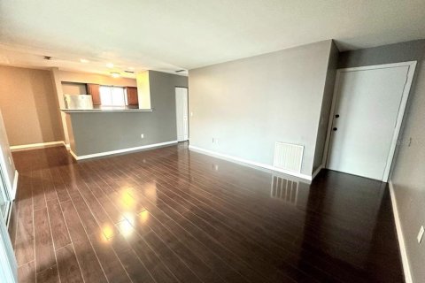 Condominio en alquiler en Tampa, Florida, 2 dormitorios, 81.85 m2 № 1826702 - foto 4