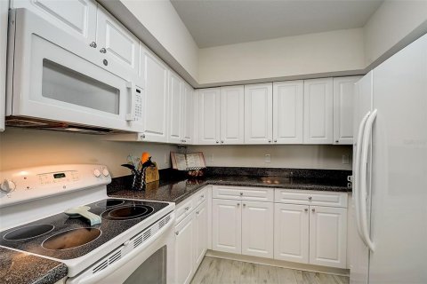 Condominio en venta en New Port Richey, Florida, 2 dormitorios, 124.4 m2 № 1535930 - foto 9