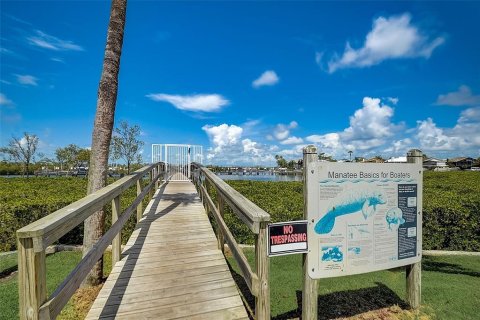 Condominio en venta en New Port Richey, Florida, 2 dormitorios, 124.4 m2 № 1535930 - foto 23