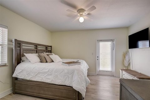 Condominio en venta en New Port Richey, Florida, 2 dormitorios, 124.4 m2 № 1535930 - foto 10