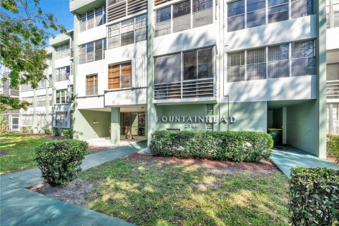 Condo in Hollywood, Florida, 2 bedrooms  № 2087064 - photo 13