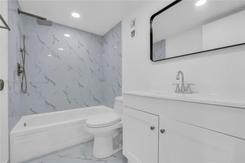 Condo in Hollywood, Florida, 2 bedrooms  № 2087064 - photo 6