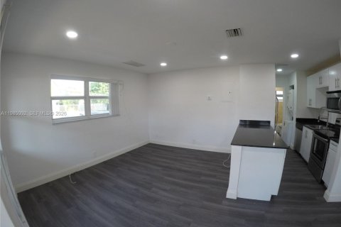 Apartamento en alquiler en Fort Lauderdale, Florida, 1 dormitorio, 51.47 m2 № 2046926 - foto 4