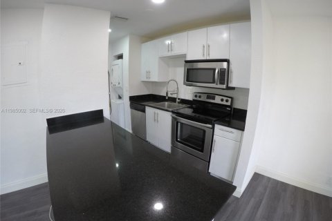 Apartamento en alquiler en Fort Lauderdale, Florida, 1 dormitorio, 51.47 m2 № 2046926 - foto 5