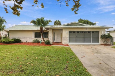 Casa en venta en Crystal River, Florida, 3 dormitorios, 208.57 m2 № 2386150 - foto 4