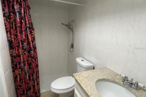 Купить виллу или дом в Кэсселберри, Флорида 7 комнат, 144.83м2, № 1876589 - фото 24
