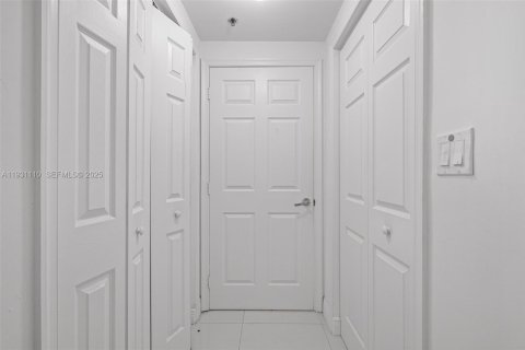 Copropriété à louer à Miami Beach, Floride: 1 chambre, 73.39 m2 № 1989786 - photo 20