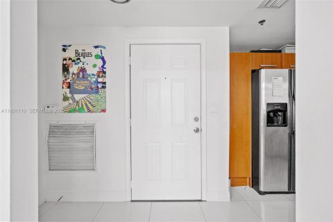 Copropriété à louer à Miami Beach, Floride: 1 chambre, 73.39 m2 № 1989786 - photo 17