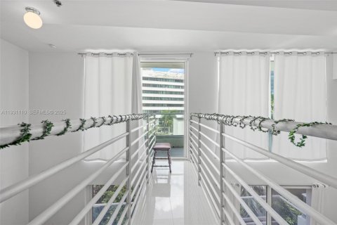 Copropriété à louer à Miami Beach, Floride: 1 chambre, 73.39 m2 № 1989786 - photo 23