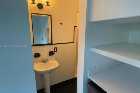 Copropriété à vendre à Miami Beach, Floride: 18.58 m2 № 1977991 - photo 12