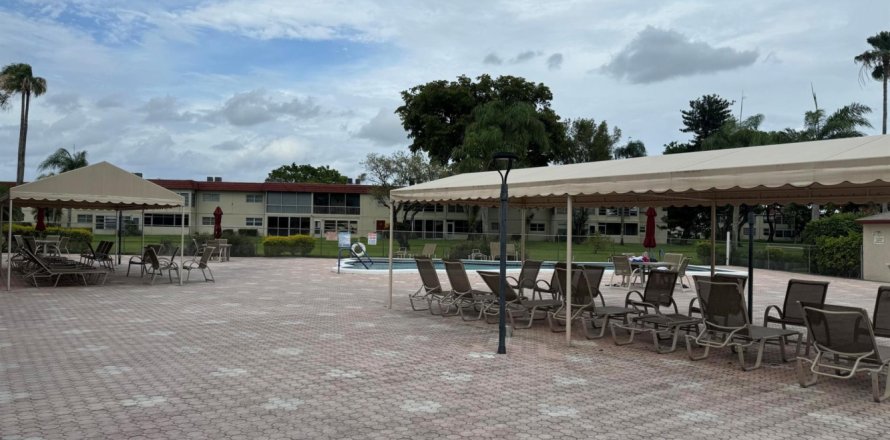 Condominio en Delray Beach, Florida, 2 dormitorios  № 1210331
