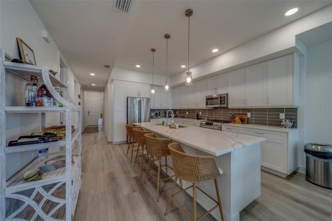 Снять в аренду кондоминиум в Мадейра - Бич, Флорида 3 спальни, 160.44м2, № 1681481 - фото 7
