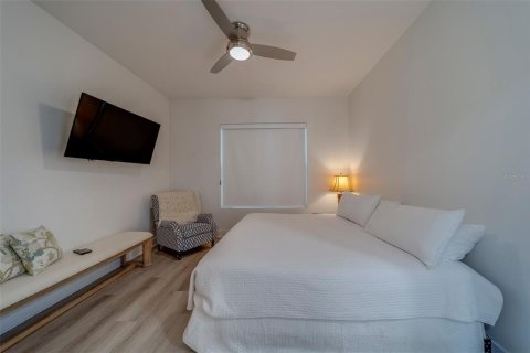 Снять в аренду кондоминиум в Мадейра - Бич, Флорида 3 спальни, 160.44м2, № 1681481 - фото 24