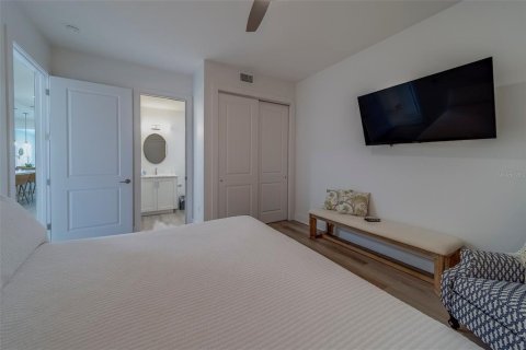 Снять в аренду кондоминиум в Мадейра - Бич, Флорида 3 спальни, 160.44м2, № 1681481 - фото 25