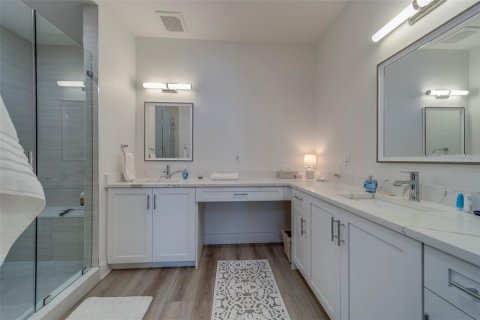 Снять в аренду кондоминиум в Мадейра - Бич, Флорида 3 спальни, 160.44м2, № 1681481 - фото 20