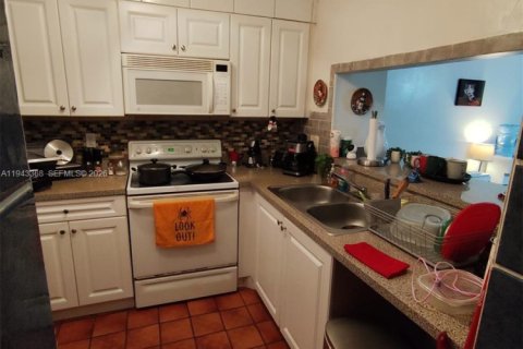 Copropriété à vendre à Miami, Floride: 2 chambres, 74.32 m2 № 1999599 - photo 10