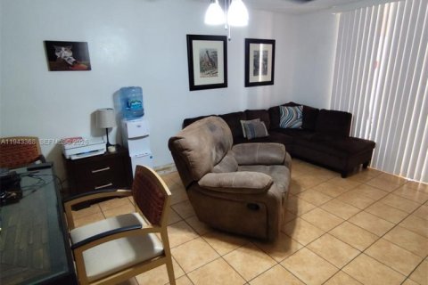 Copropriété à vendre à Miami, Floride: 2 chambres, 74.32 m2 № 1999599 - photo 6