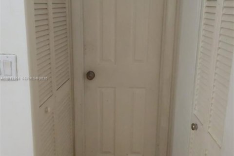 Copropriété à vendre à Miami, Floride: 2 chambres, 74.32 m2 № 1999599 - photo 17