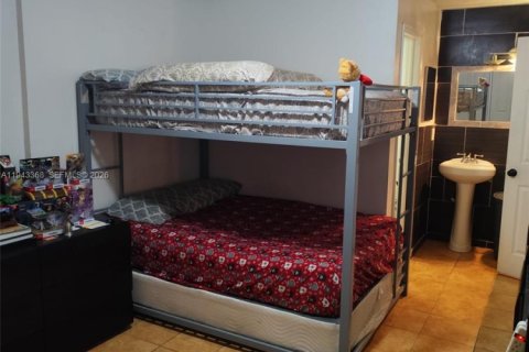 Copropriété à vendre à Miami, Floride: 2 chambres, 74.32 m2 № 1999599 - photo 11