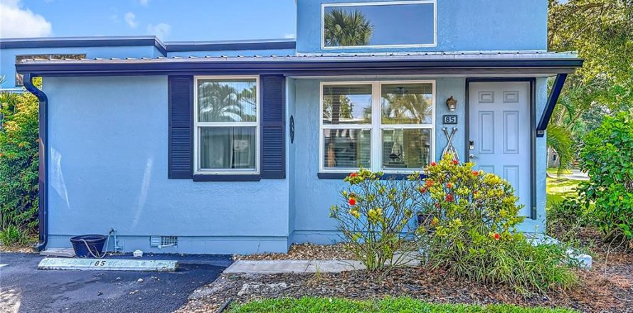 Condo in New Smyrna Beach, Florida, 2 bedrooms  № 1903965