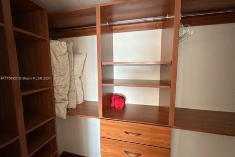 Condominio en venta en Miami, Florida, 2 dormitorios, 97.64 m2 № 1937810 - foto 13