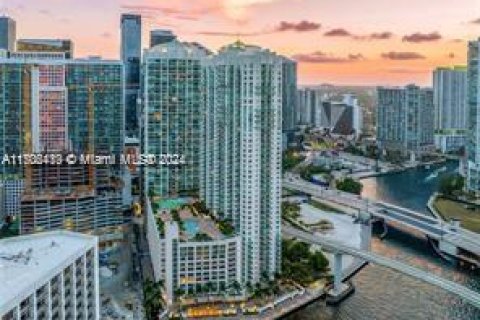 Condominio en venta en Miami, Florida, 2 dormitorios, 97.64 m2 № 1937810 - foto 29