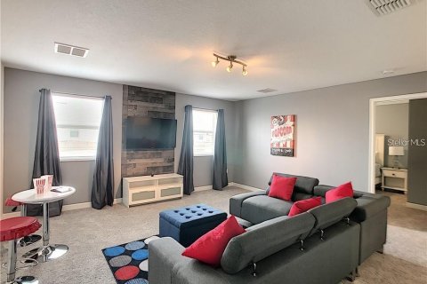 Casa en venta en Davenport, Florida, 6 dormitorios, 310.2 m2 № 1572756 - foto 10