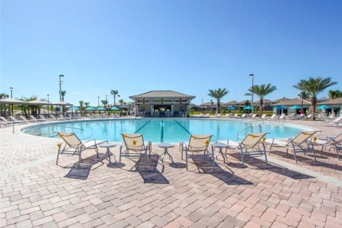 Casa en venta en Davenport, Florida, 6 dormitorios, 310.2 m2 № 1572756 - foto 24