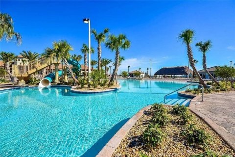 Casa en venta en Davenport, Florida, 6 dormitorios, 310.2 m2 № 1572756 - foto 16