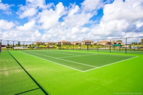 Casa en venta en Davenport, Florida, 6 dormitorios, 310.2 m2 № 1572756 - foto 20
