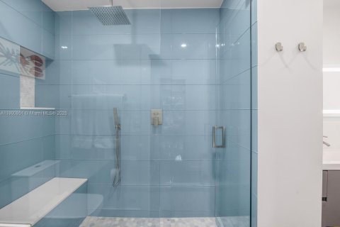 Condo in Miami, Florida, 2 bedrooms  № 1953441 - photo 24