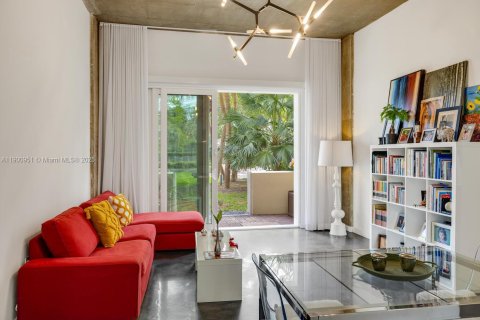 Condo in Miami, Florida, 2 bedrooms  № 1953441 - photo 10