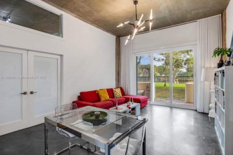 Condo in Miami, Florida, 2 bedrooms  № 1953441 - photo 9