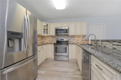 Dúplex en venta en DeLand, Florida, 3 dormitorios, 182 m2 № 2383584 - foto 11