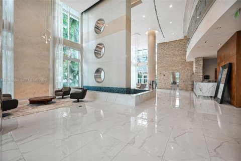 Condominio en alquiler en Miami, Florida, 1 dormitorio, 72 m2 № 2002885 - foto 6