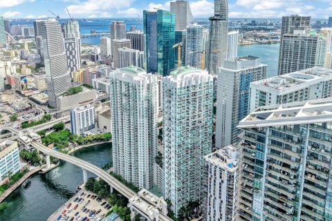 Condominio en Miami, Florida, 1 dormitorio  № 2002885