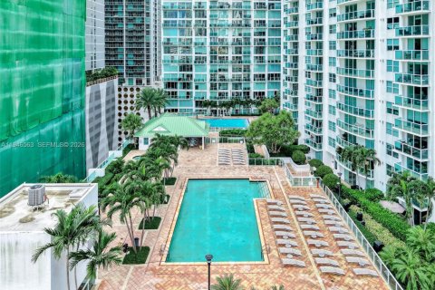 Condominio en alquiler en Miami, Florida, 1 dormitorio, 72 m2 № 2002885 - foto 11