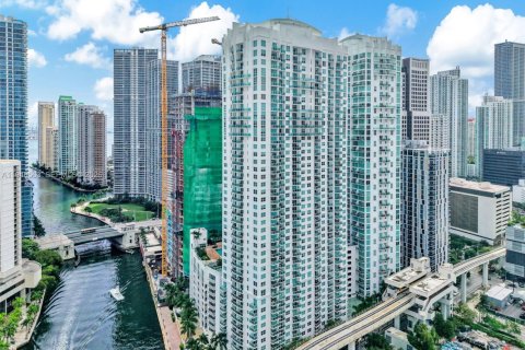 Condominio en alquiler en Miami, Florida, 1 dormitorio, 72 m2 № 2002885 - foto 9