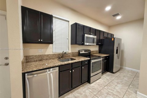 Commercial property in Miami, Florida 281.59 sq.m. № 1930376 - photo 6